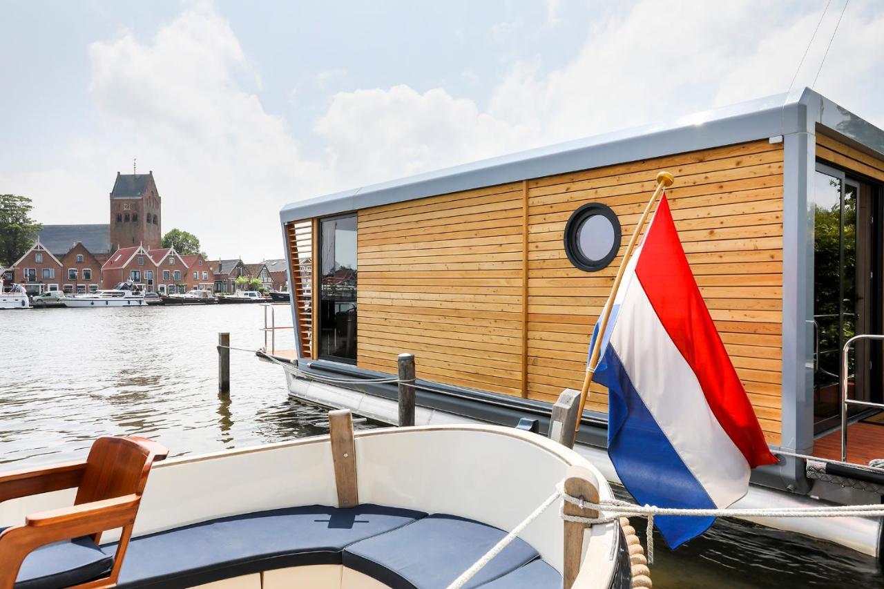 Botel Luxe Houseboat Skoft
