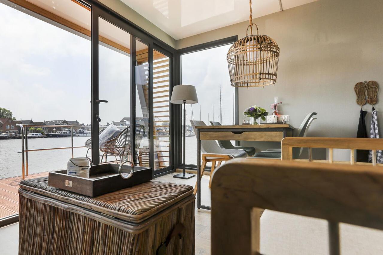 Botel Luxe Houseboat Skoft Grou